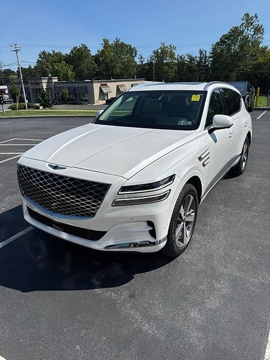 2023 Genesis GV80 Base — photo 1 of 7