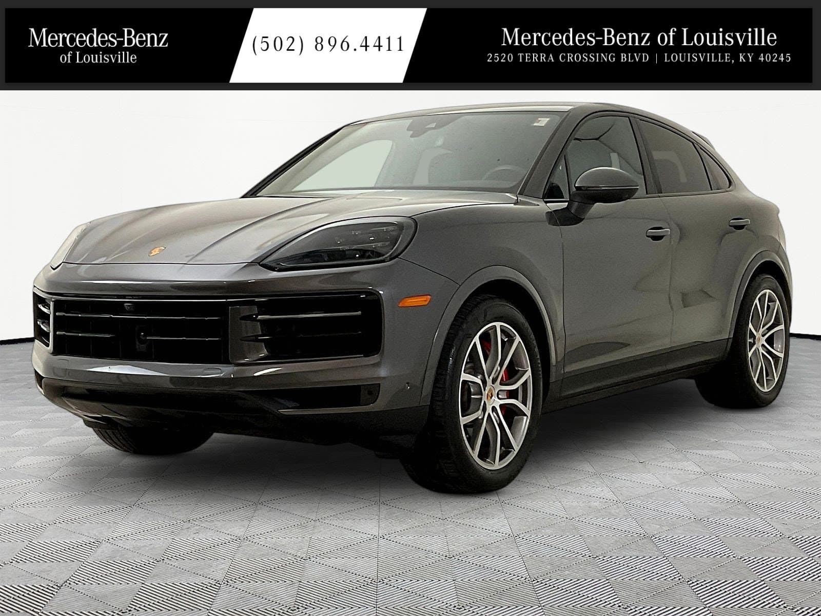 2024 Porsche Cayenne S — photo 1 of 9