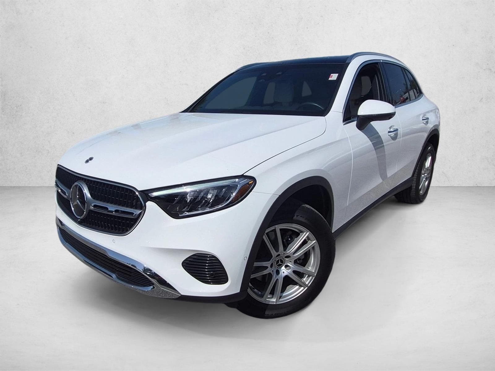 2025 Mercedes-Benz GLC 4MATIC — photo 1 of 17