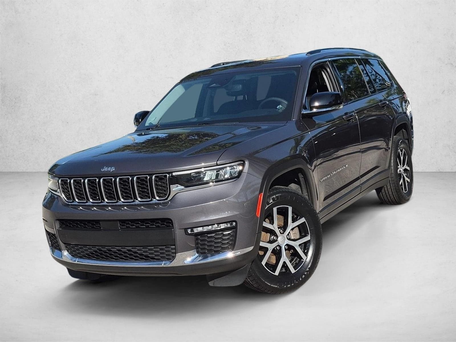 2023 Jeep Grand Cherokee L L Limited — photo 1 of 26