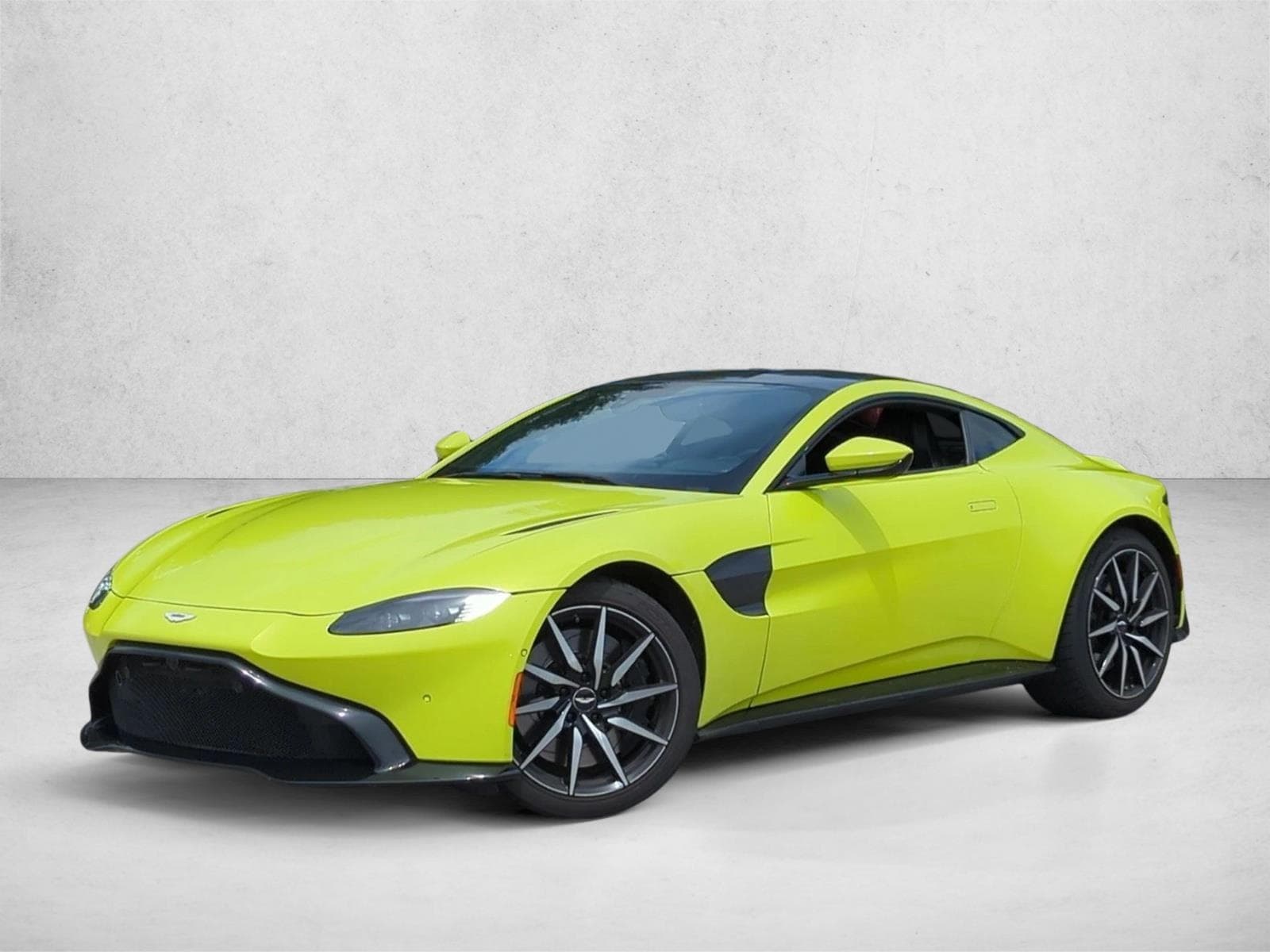 2020 Aston Martin Vantage Base — photo 1 of 23
