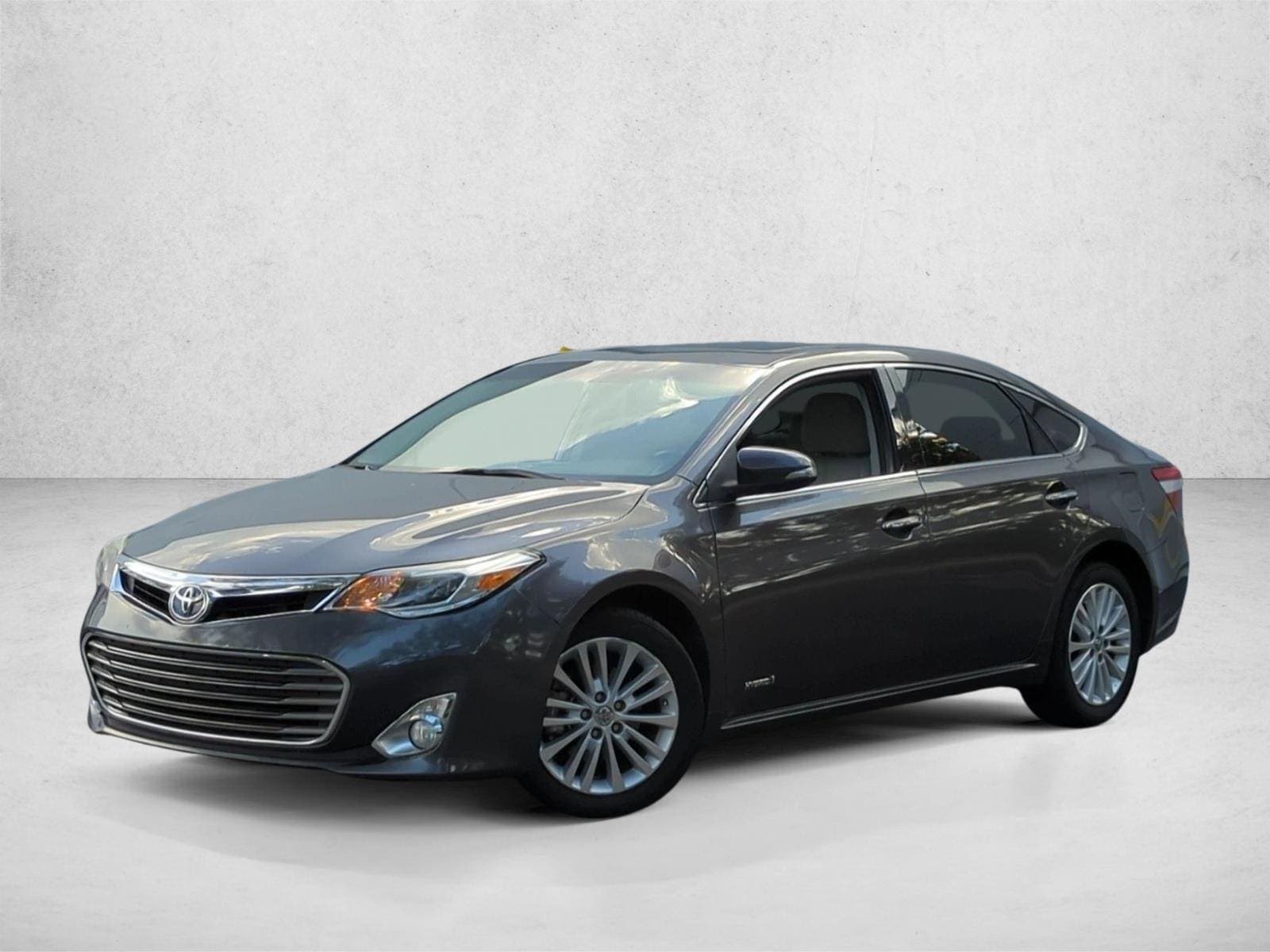 2013 Toyota Avalon Hybrid XLE Touring — photo 1 of 15