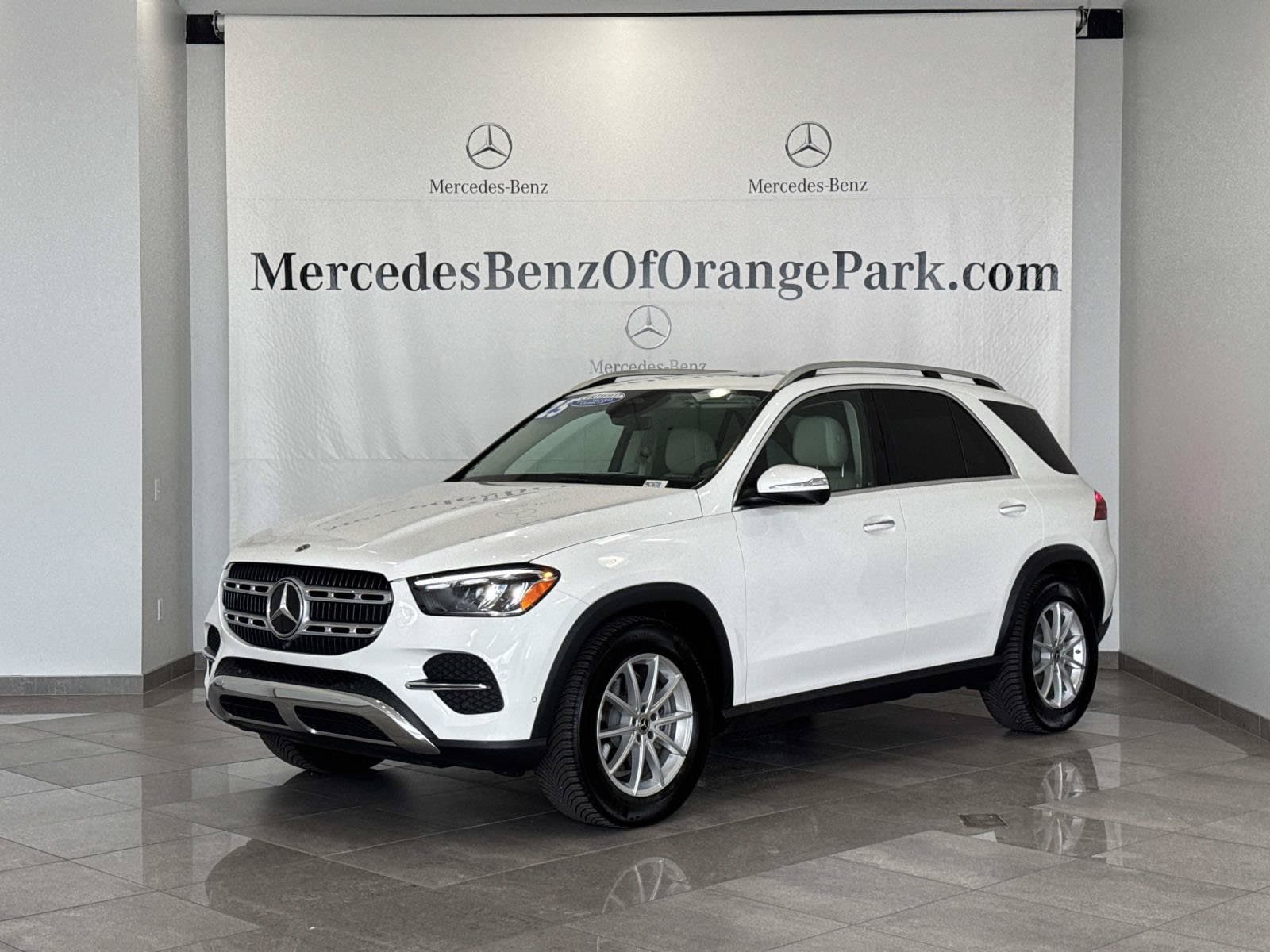 2025 Mercedes-Benz GLE 350 4MATIC — photo 1 of 34