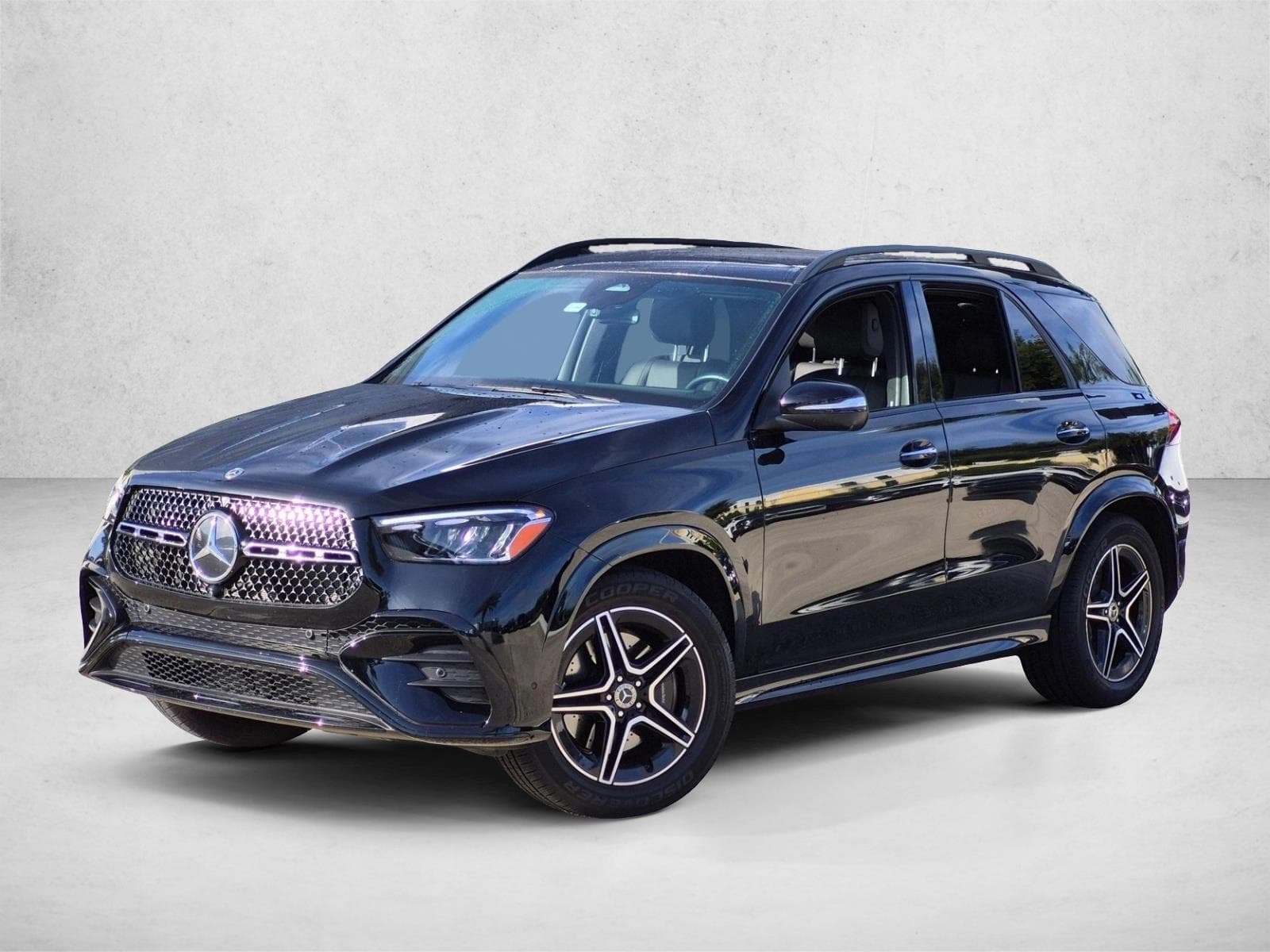 2025 Mercedes-Benz GLE Base — photo 1 of 21