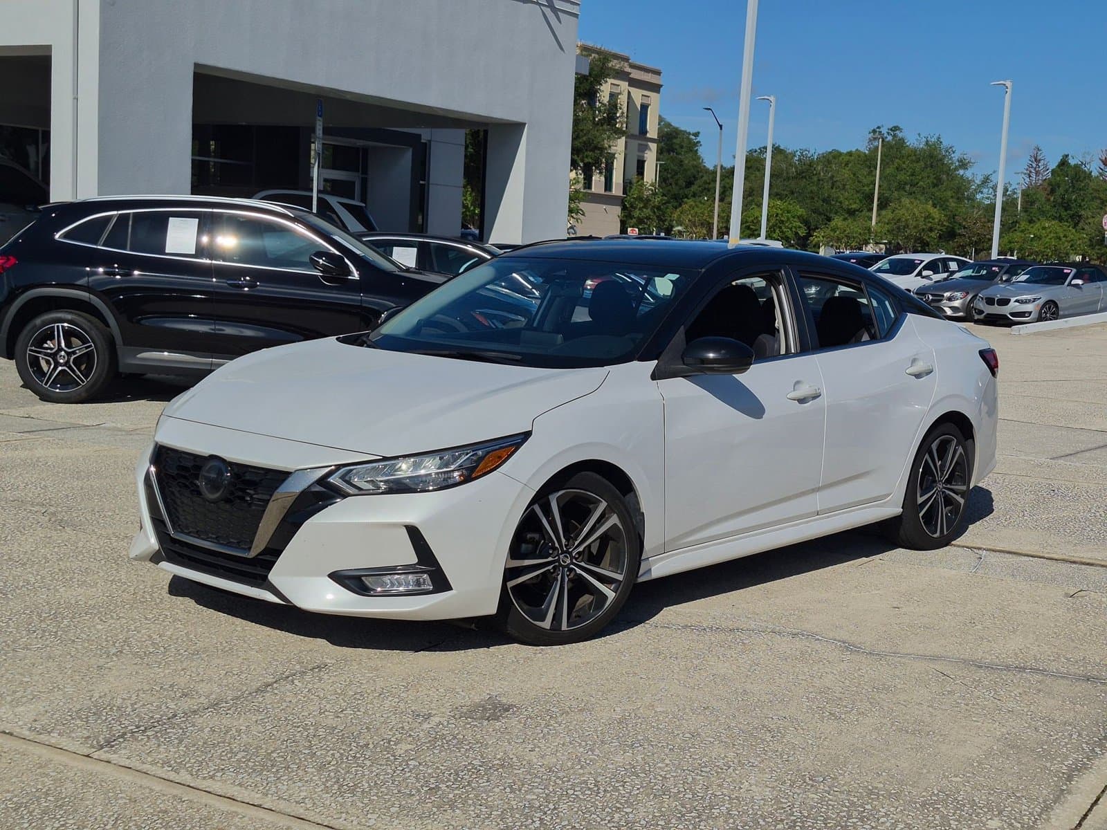 2023 Nissan Sentra SR — photo 1 of 15