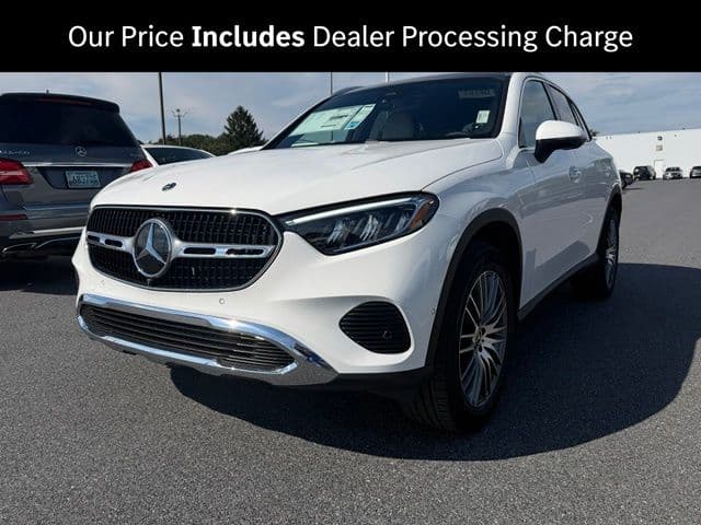 2027 Mercedes-Benz GLC300 4matic Base — photo 1 of 9