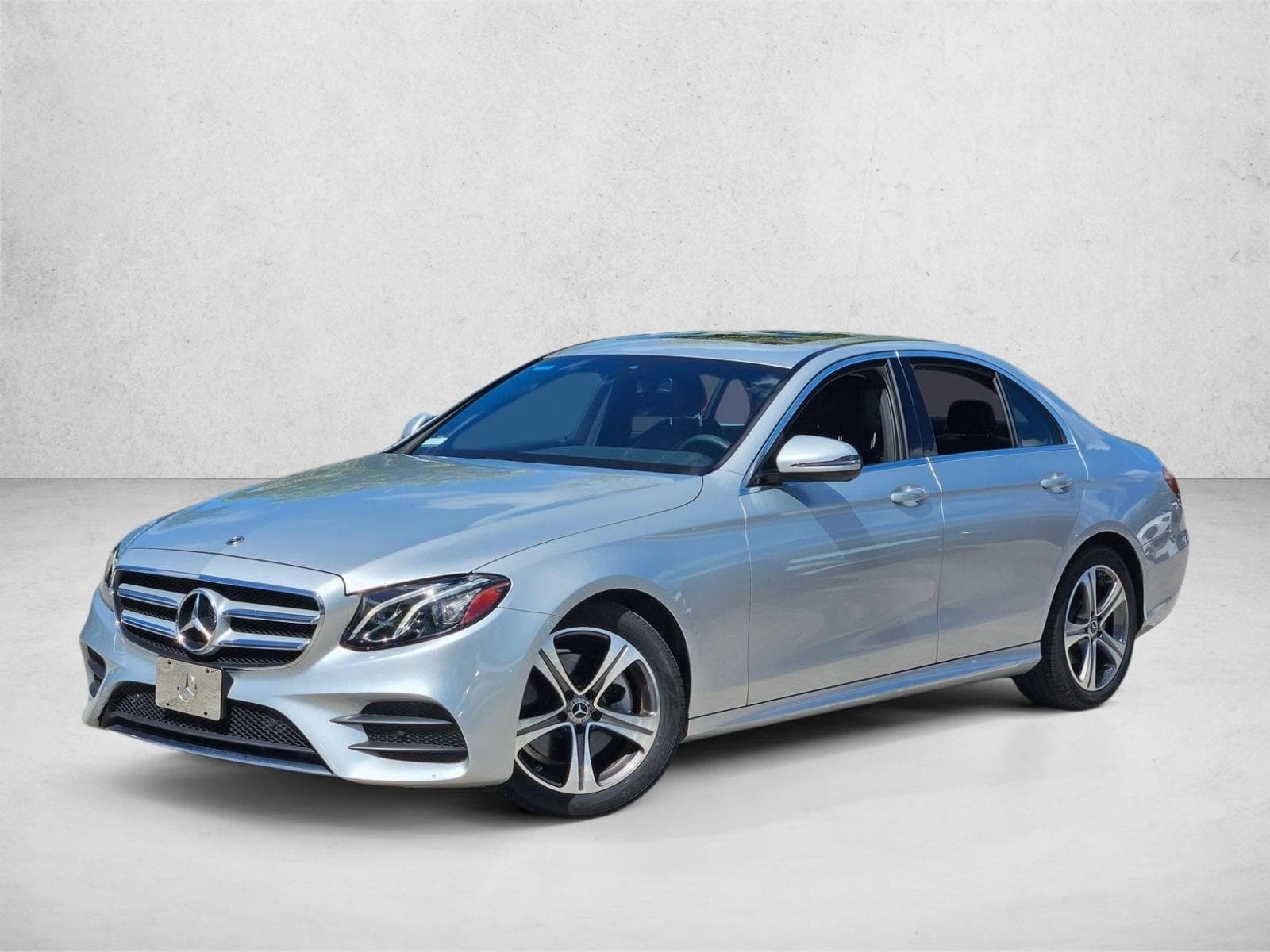 2019 Mercedes-Benz E-Class E 300 — photo 1 of 15