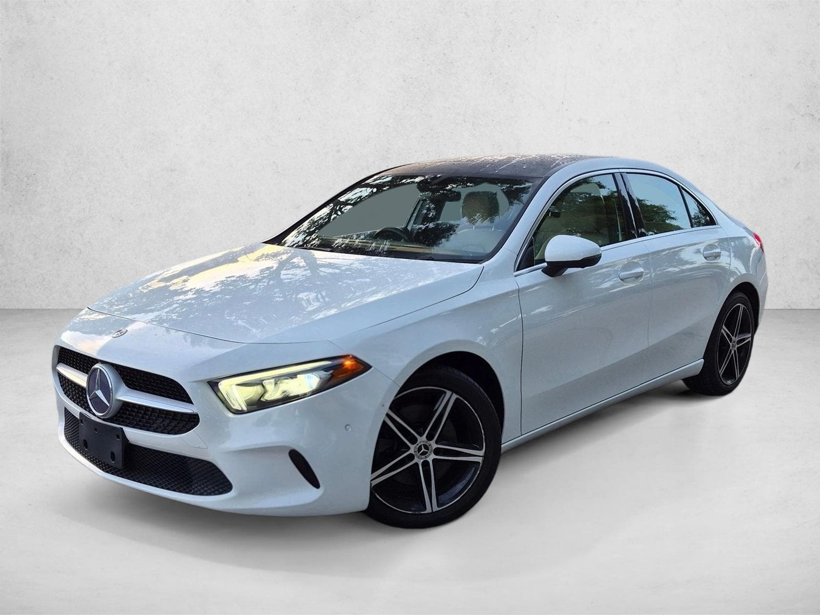 2019 Mercedes-Benz A-Class A 220 — photo 1 of 22