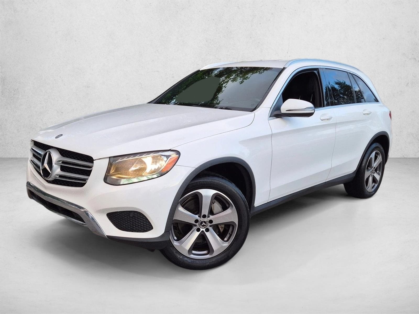 2019 Mercedes-Benz GLC Base — photo 1 of 30