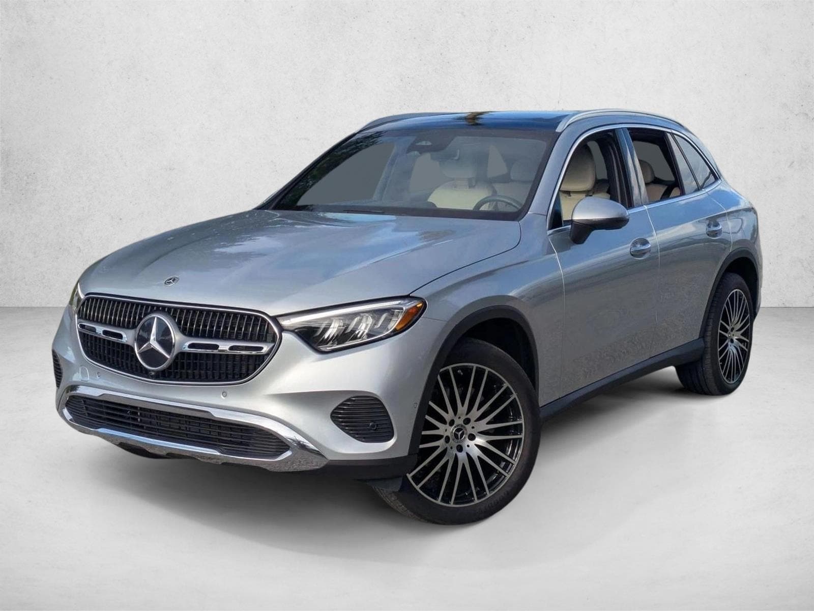 2024 Mercedes-Benz GLC Base — photo 1 of 16