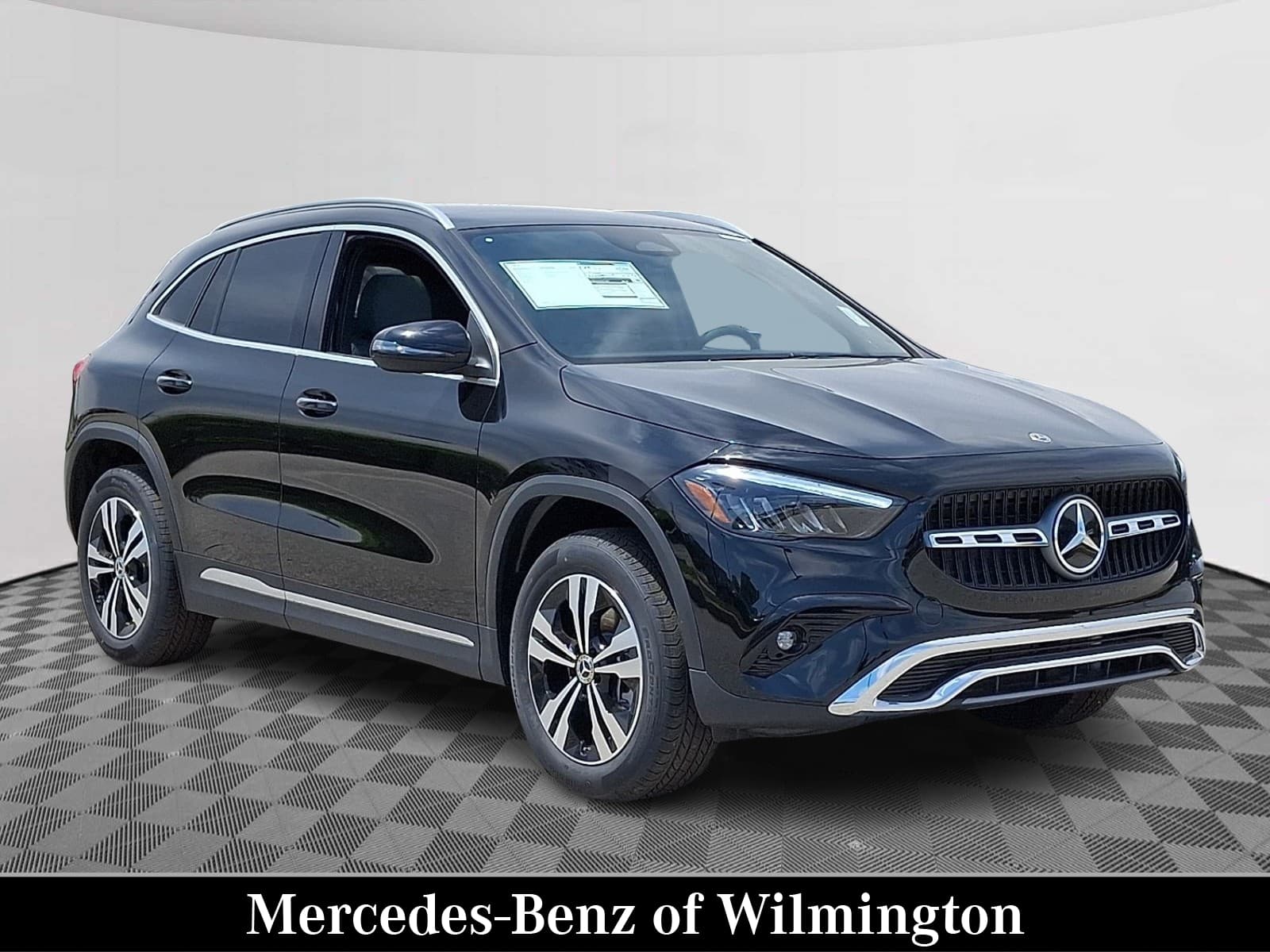 2026 Mercedes-Benz GLA 250 4MATIC — photo 1 of 21