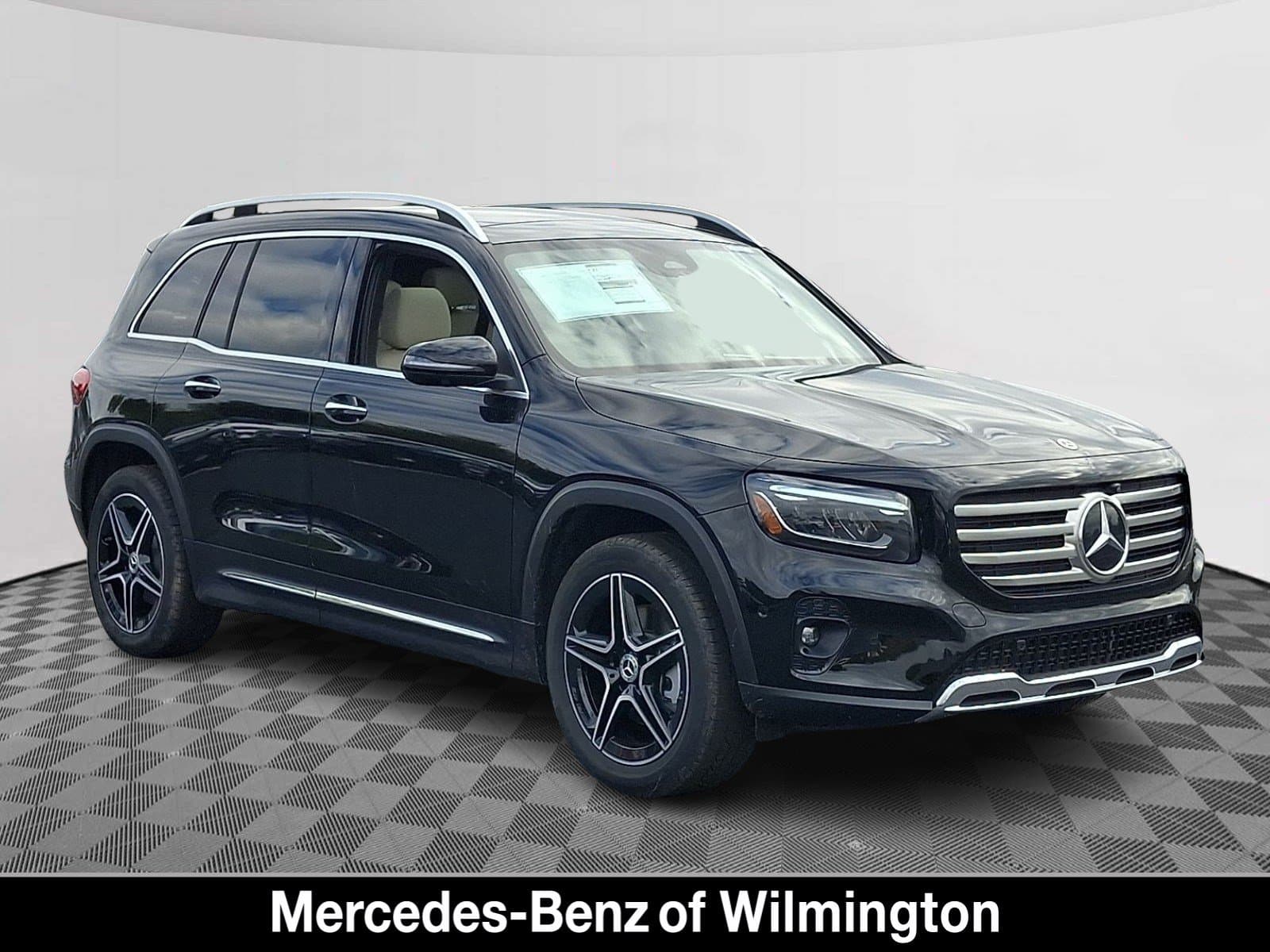 2026 Mercedes-Benz GLB Base — photo 1 of 21