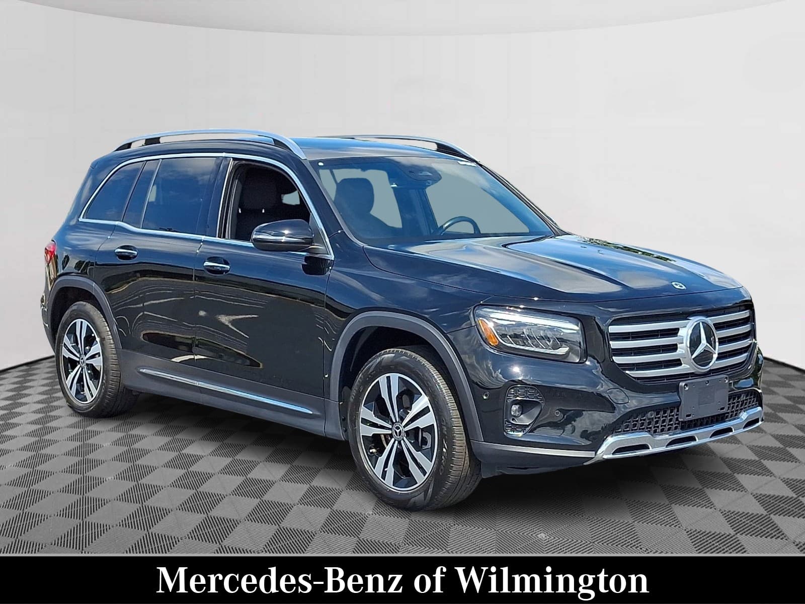 2024 Mercedes-Benz GLB Base — photo 1 of 30
