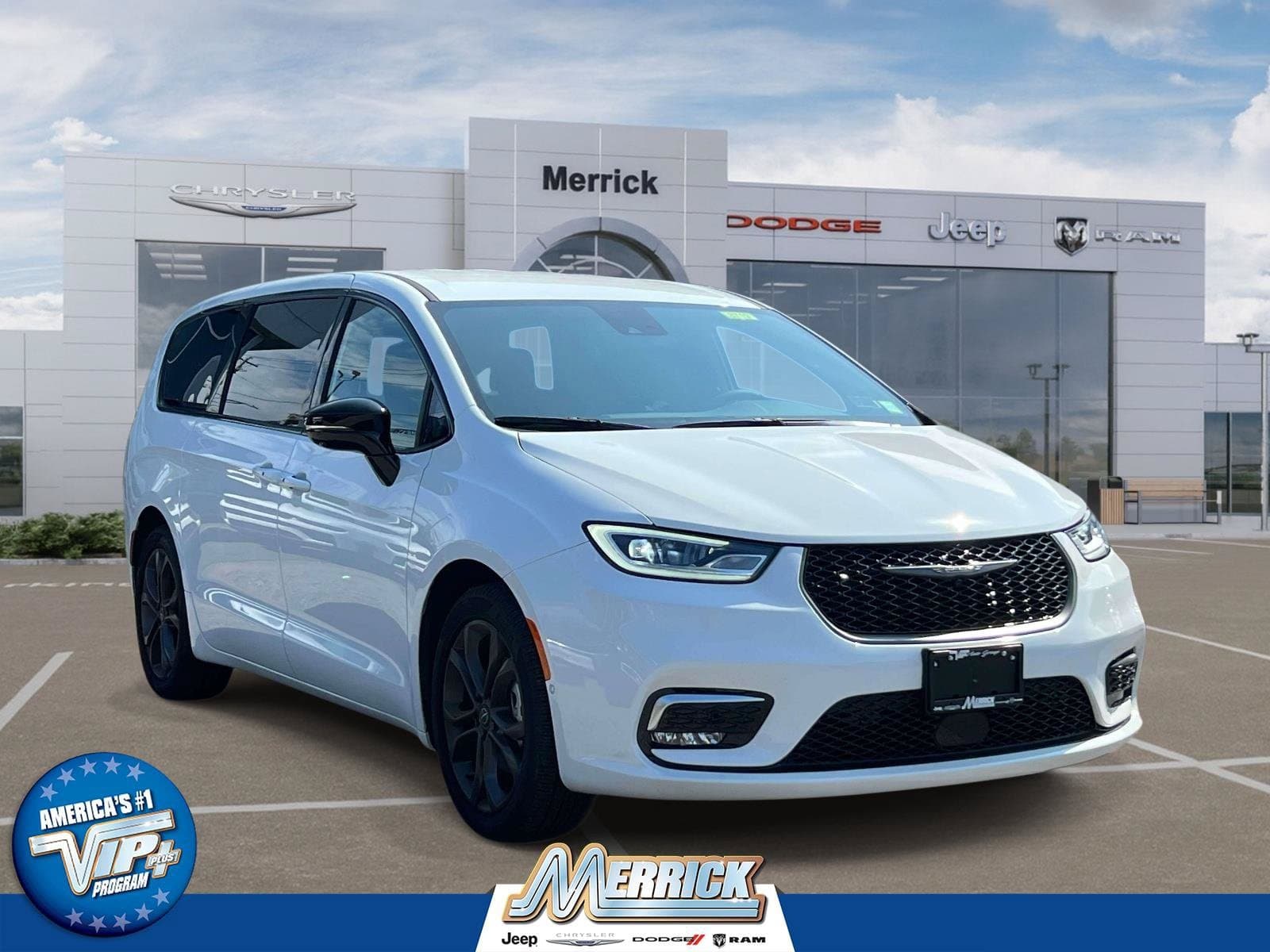 2026 Chrysler Pacifica Select — photo 1 of 32