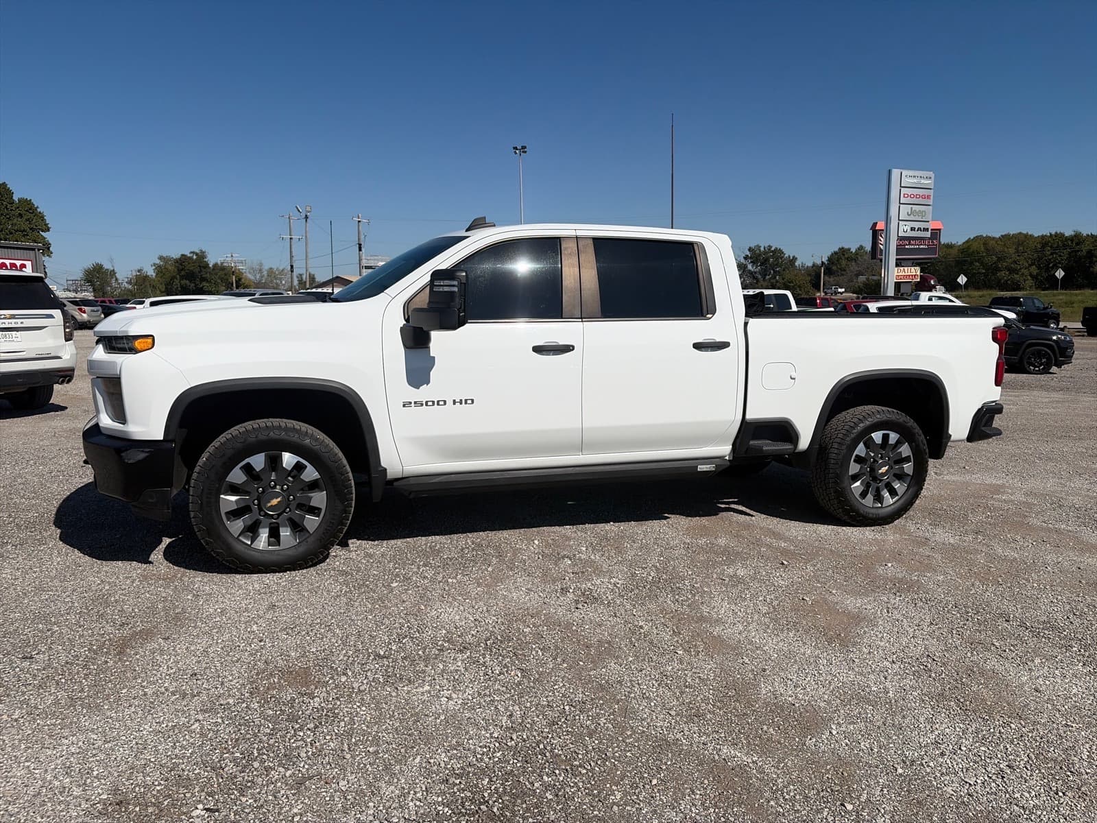 2021 Chevrolet Silverado 2500HD Custom — photo 1 of 10