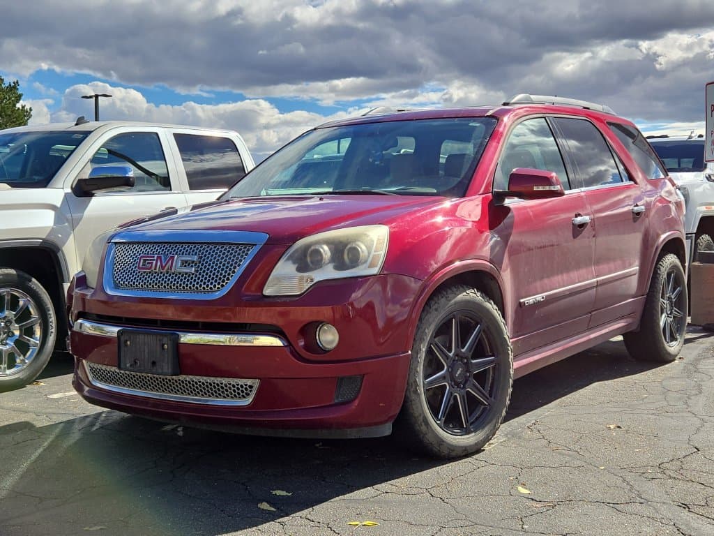 2011 GMC Acadia Denali — photo 1 of 8