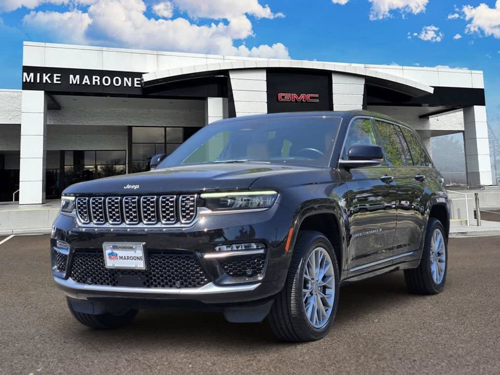2022 Jeep Grand Cherokee Summit — photo 1 of 21