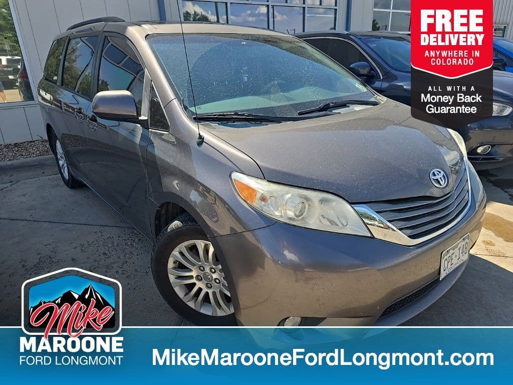 2014 Toyota Sienna XLE — photo 1 of 6