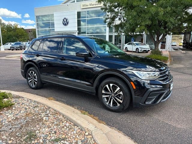 2023 Volkswagen Tiguan S — photo 1 of 29
