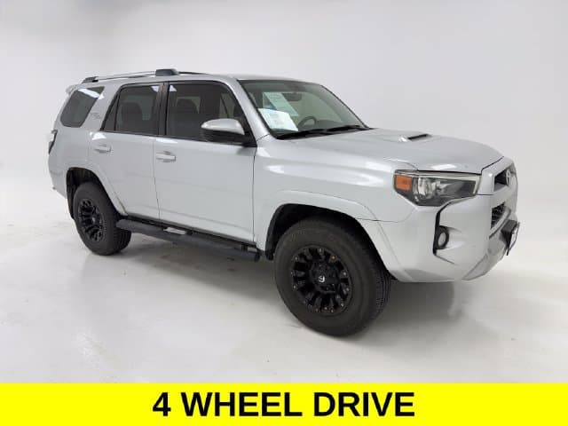 2017 Toyota 4Runner TRD Off Road — photo 1 of 21
