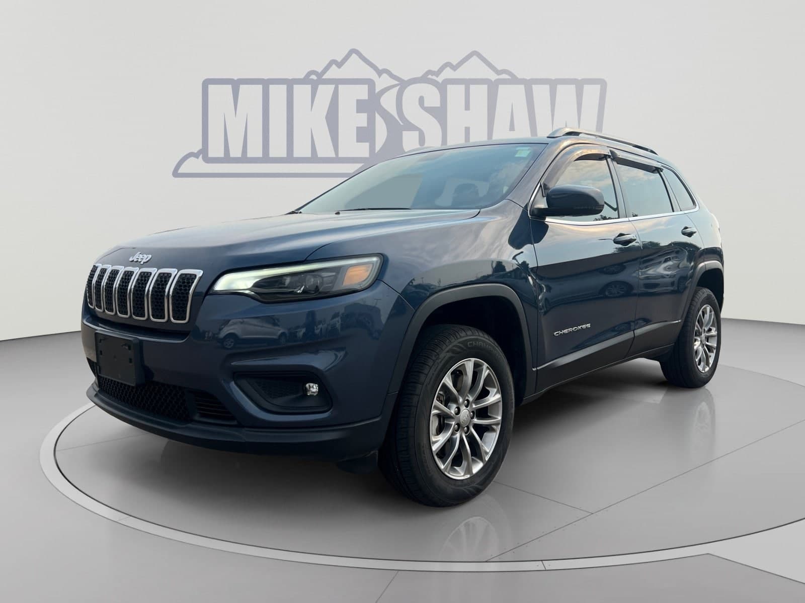2019 Jeep Cherokee Latitude Plus 4x4 — photo 1 of 31