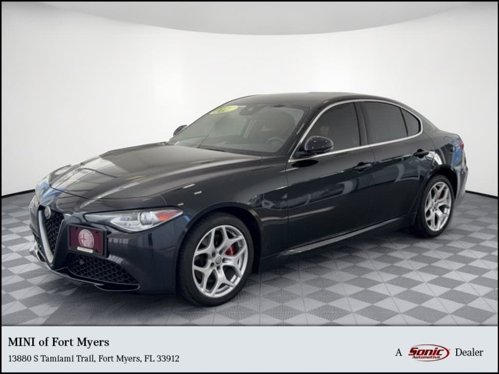 2020 Alfa Romeo Giulia Ti — photo 1 of 32