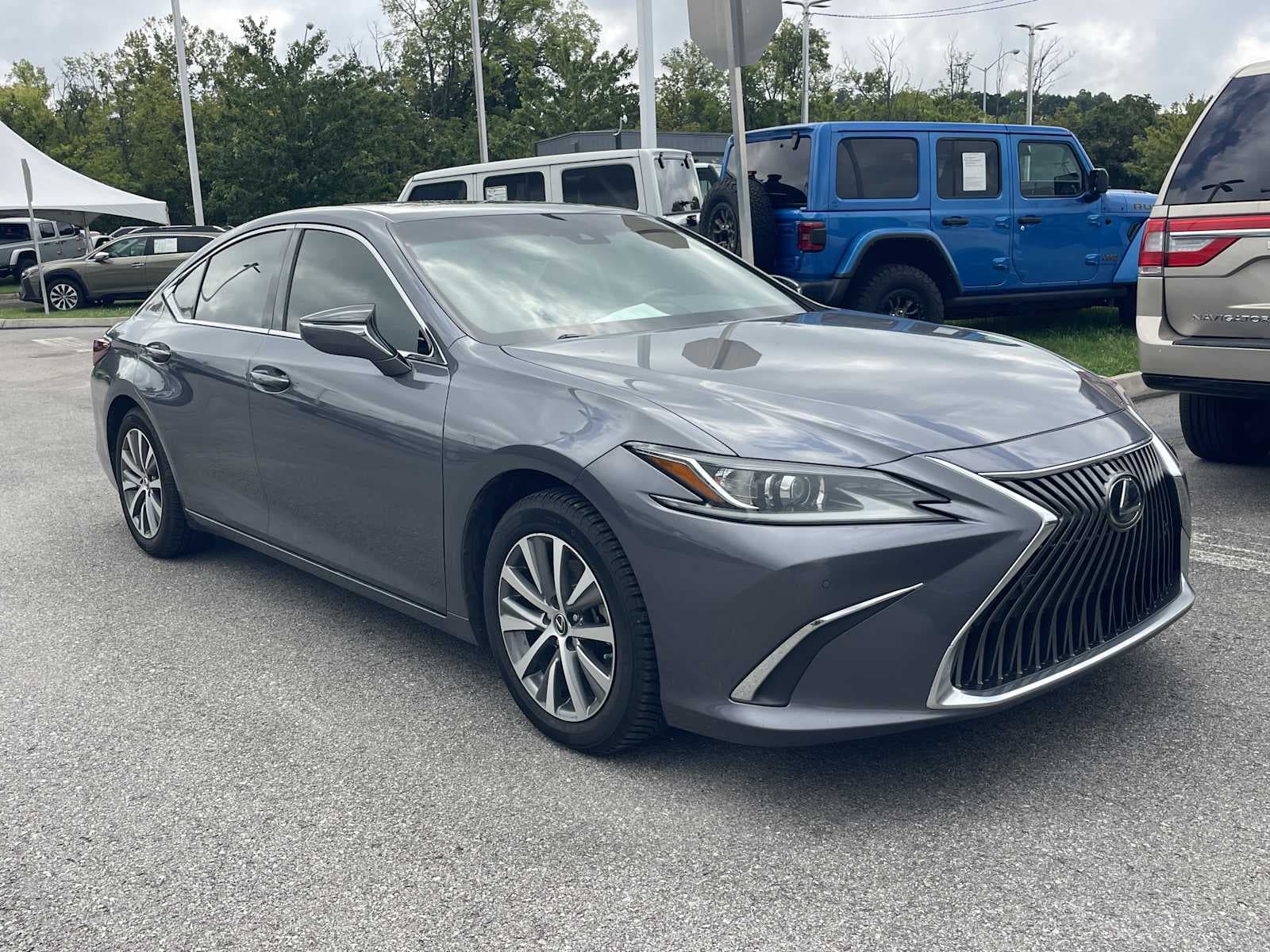 2019 Lexus ES 350 Base — photo 1 of 4