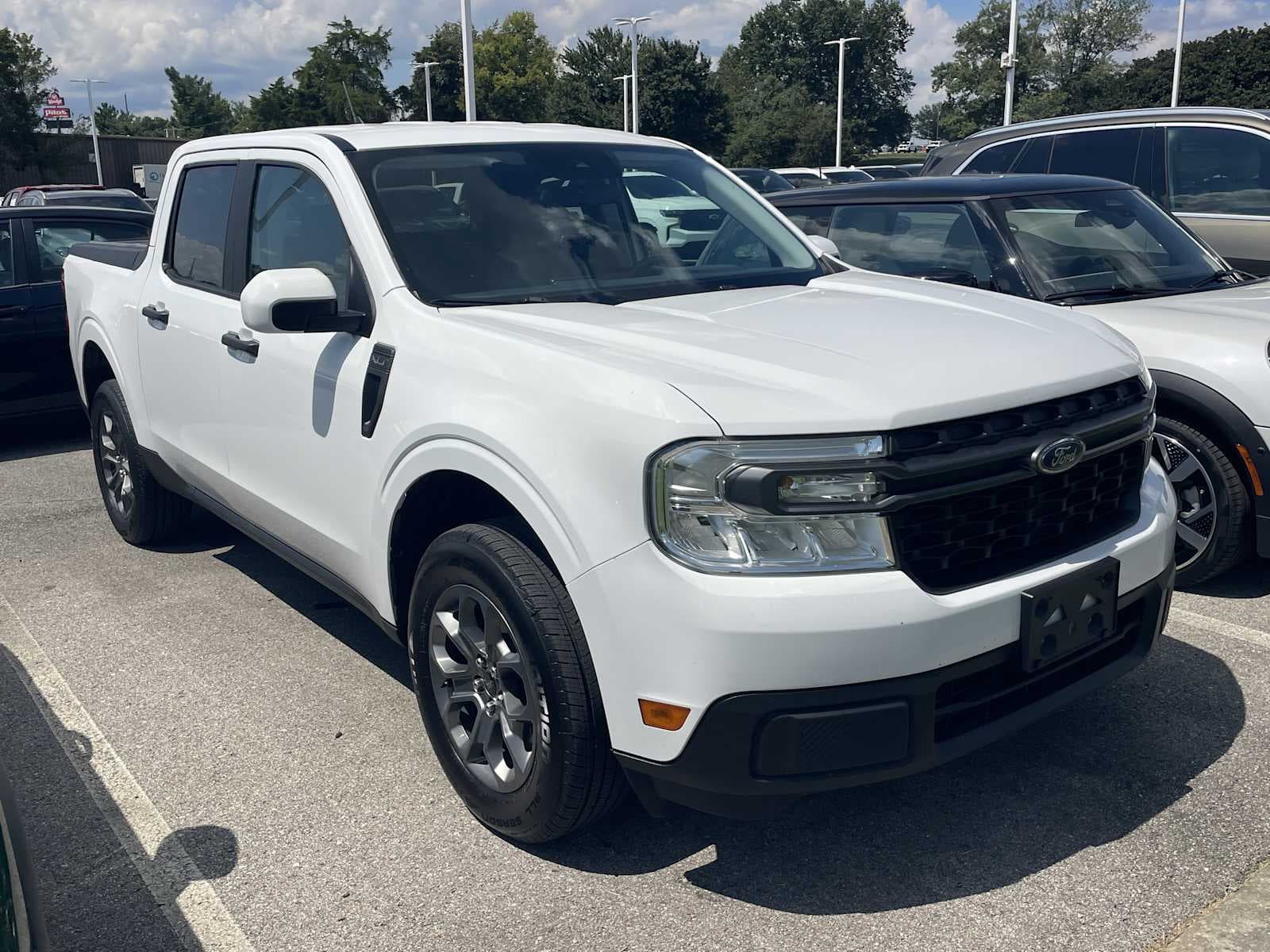 2023 Ford Maverick XLT FWD Supercrew — photo 1 of 4