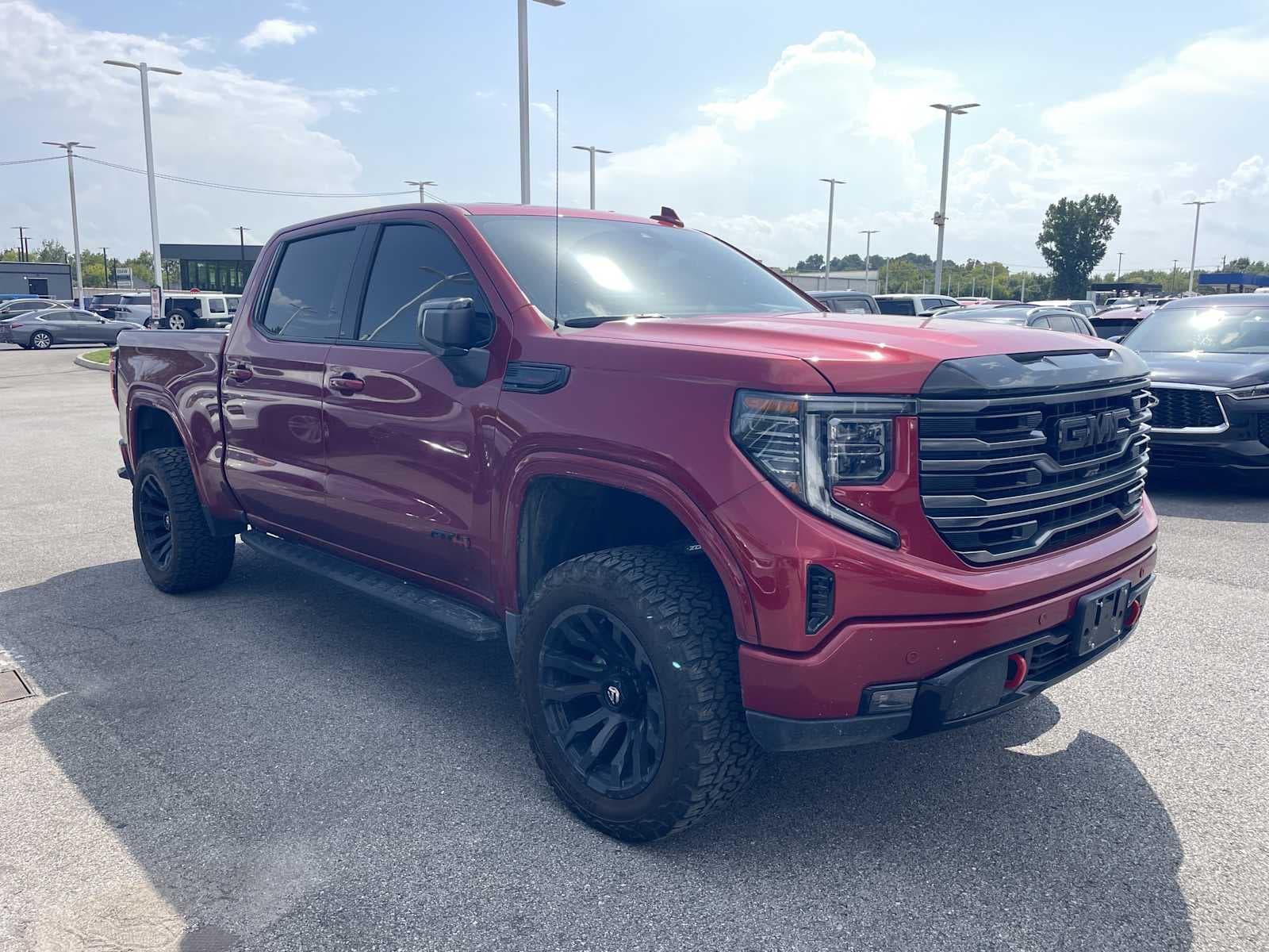 2025 GMC Sierra 1500 AT4 4WD Crew Cab 147 — photo 1 of 4