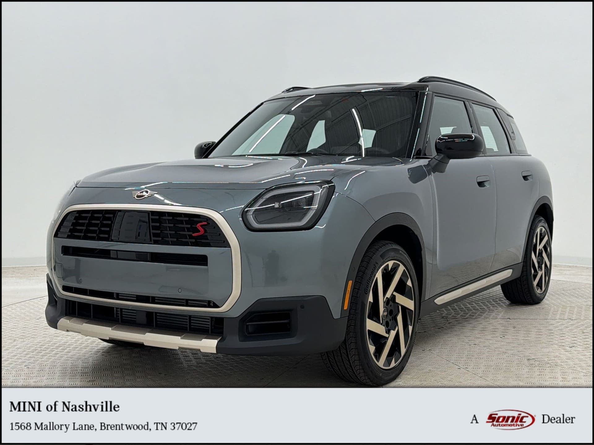 2027 Mini Countryman Signature Plus — photo 1 of 33