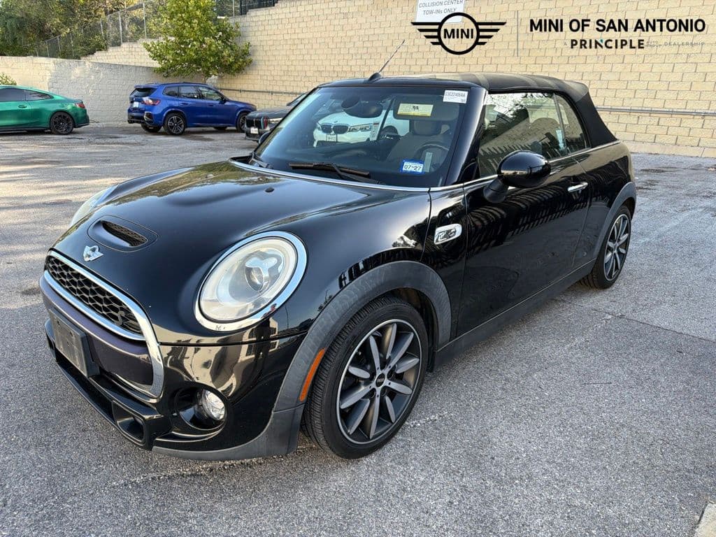 2016 Mini Cooper Convertible S — photo 1 of 5