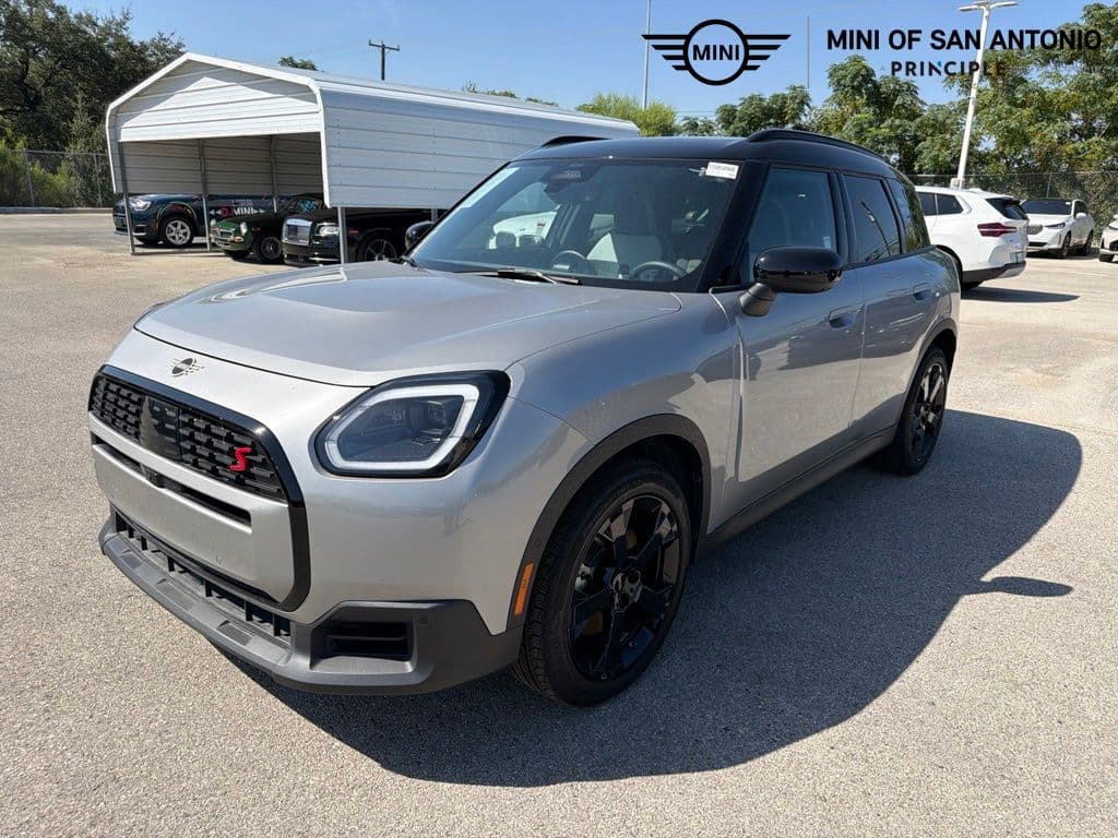 2026 Mini Countryman Base — photo 1 of 5