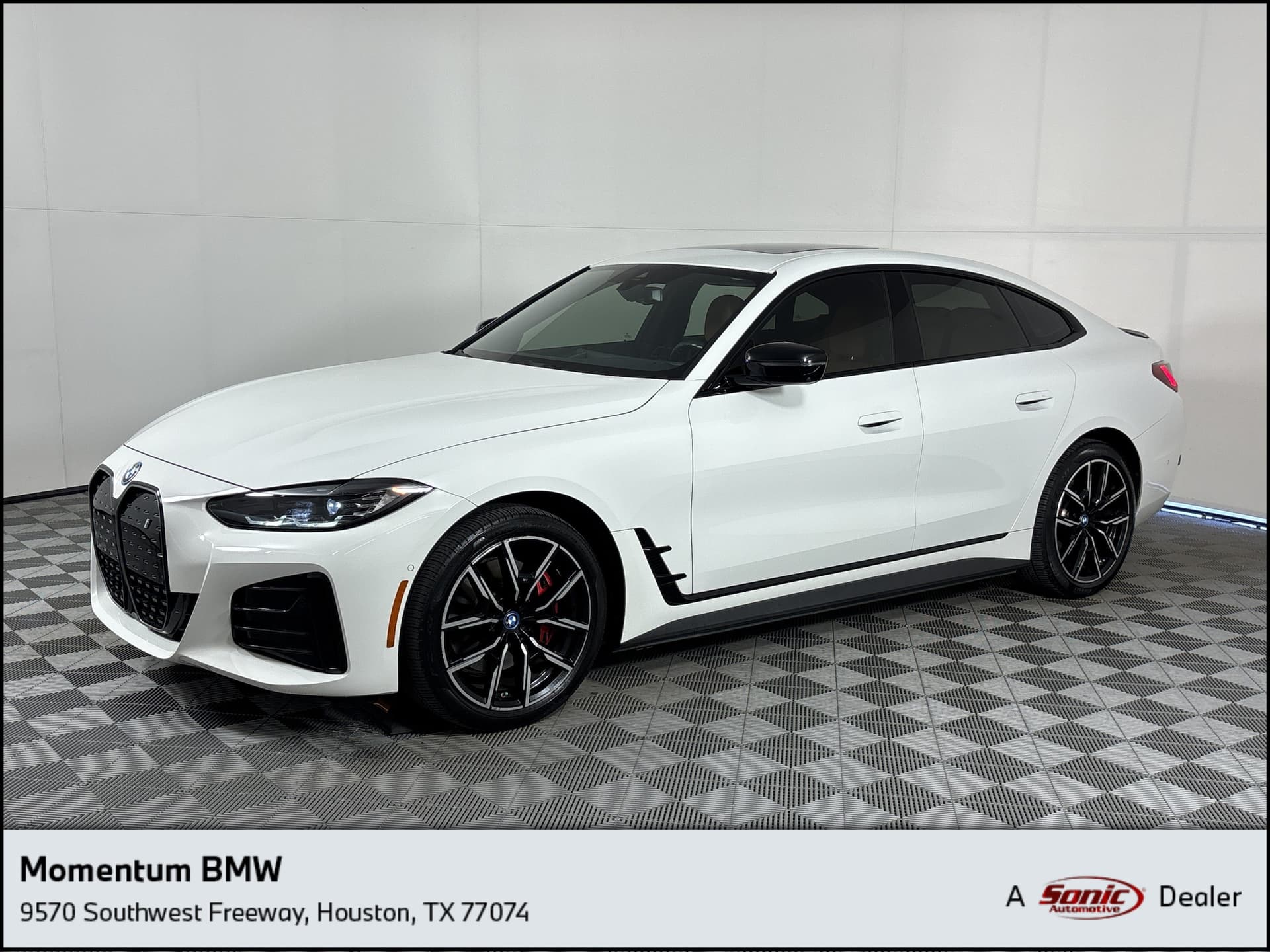2024 BMW i4 eDrive35 — photo 1 of 30