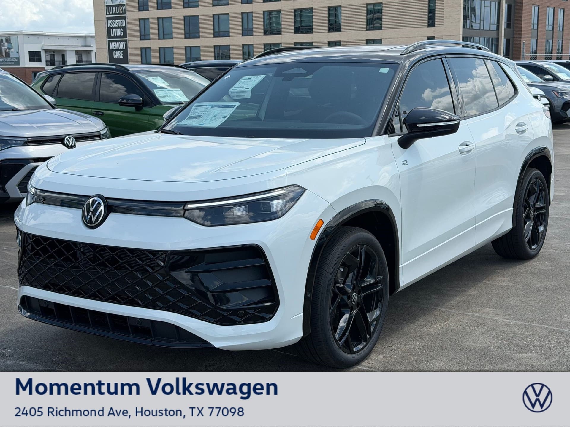 2026 Volkswagen Tiguan SE R-Line Black — photo 1 of 25