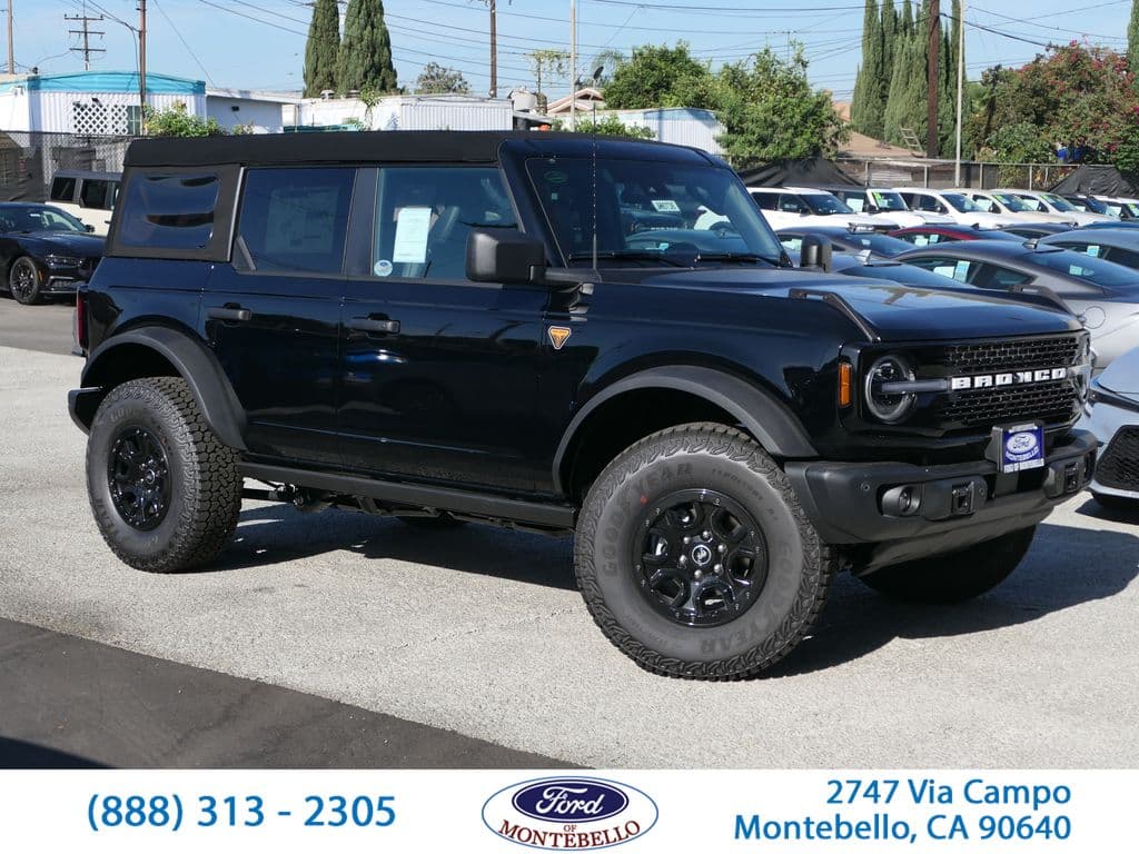 2026 Ford Bronco Badlands — photo 1 of 35