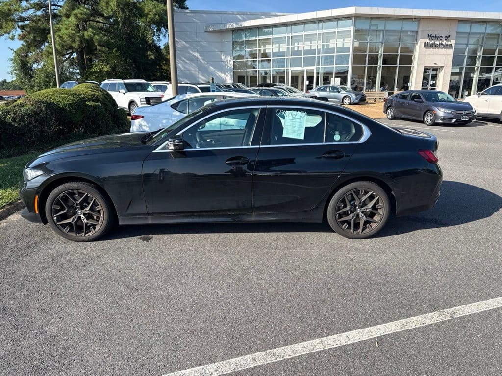 2026 BMW 3 Series 330i xDrive — photo 1 of 10