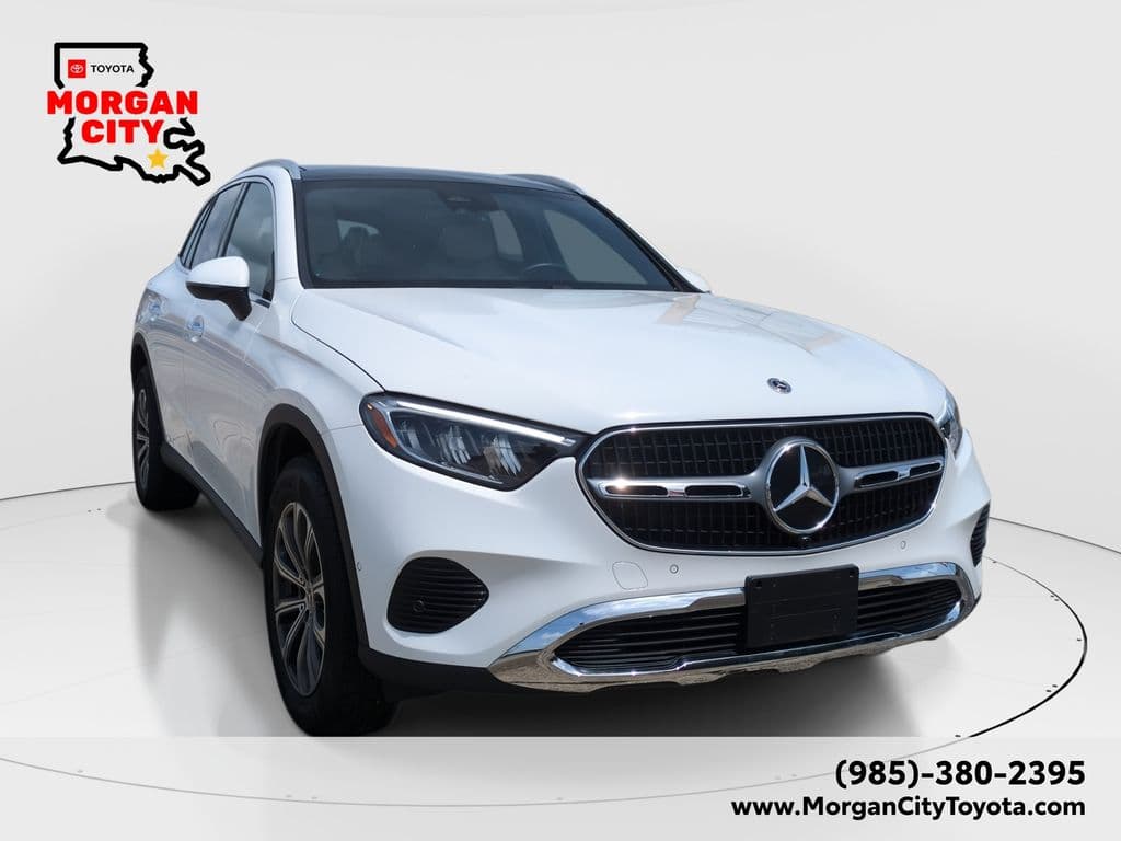 2025 Mercedes-Benz GLC GLC 300 — photo 1 of 35