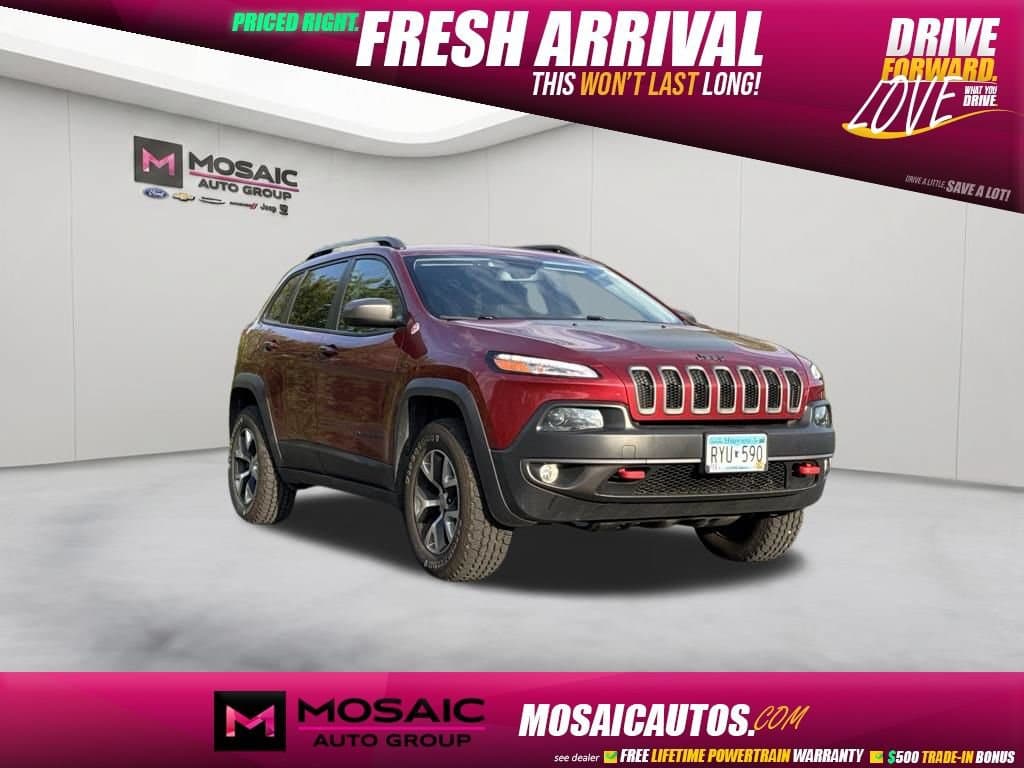 2017 Jeep Cherokee Trailhawk — photo 1 of 29