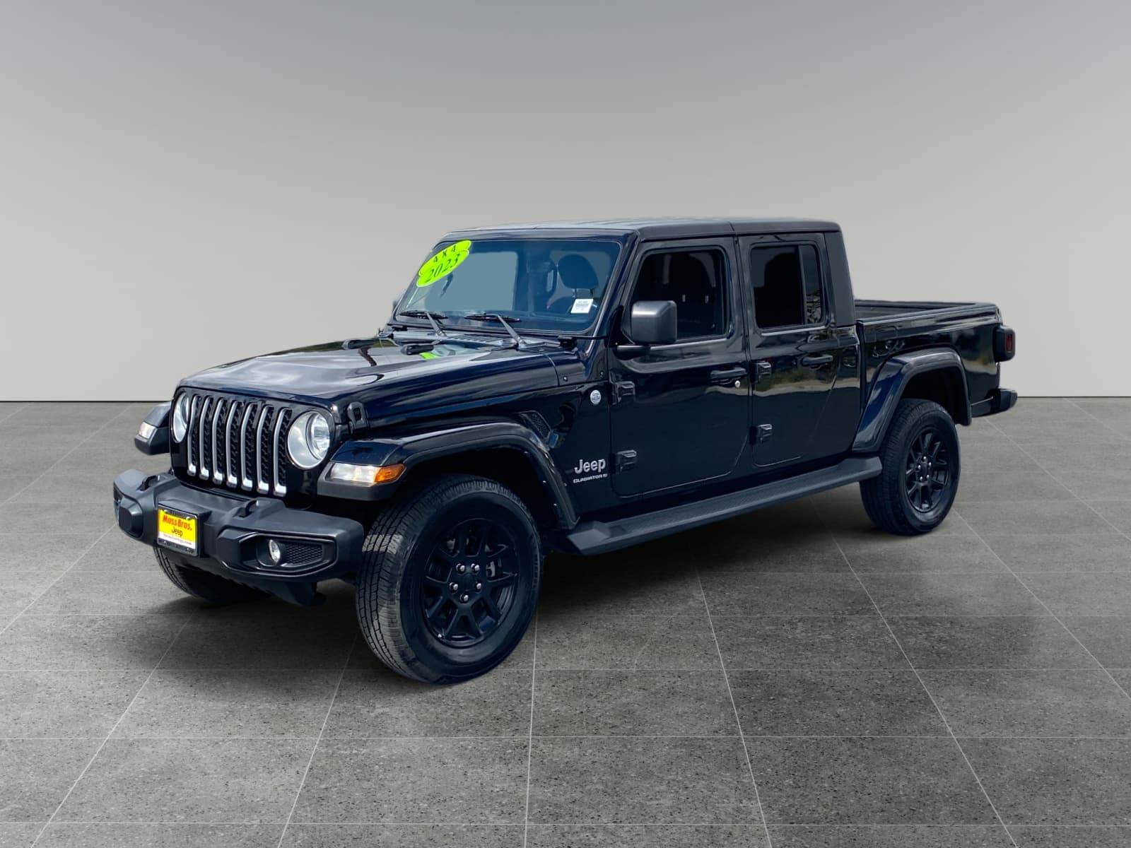 2023 Jeep Gladiator Overland — photo 1 of 15