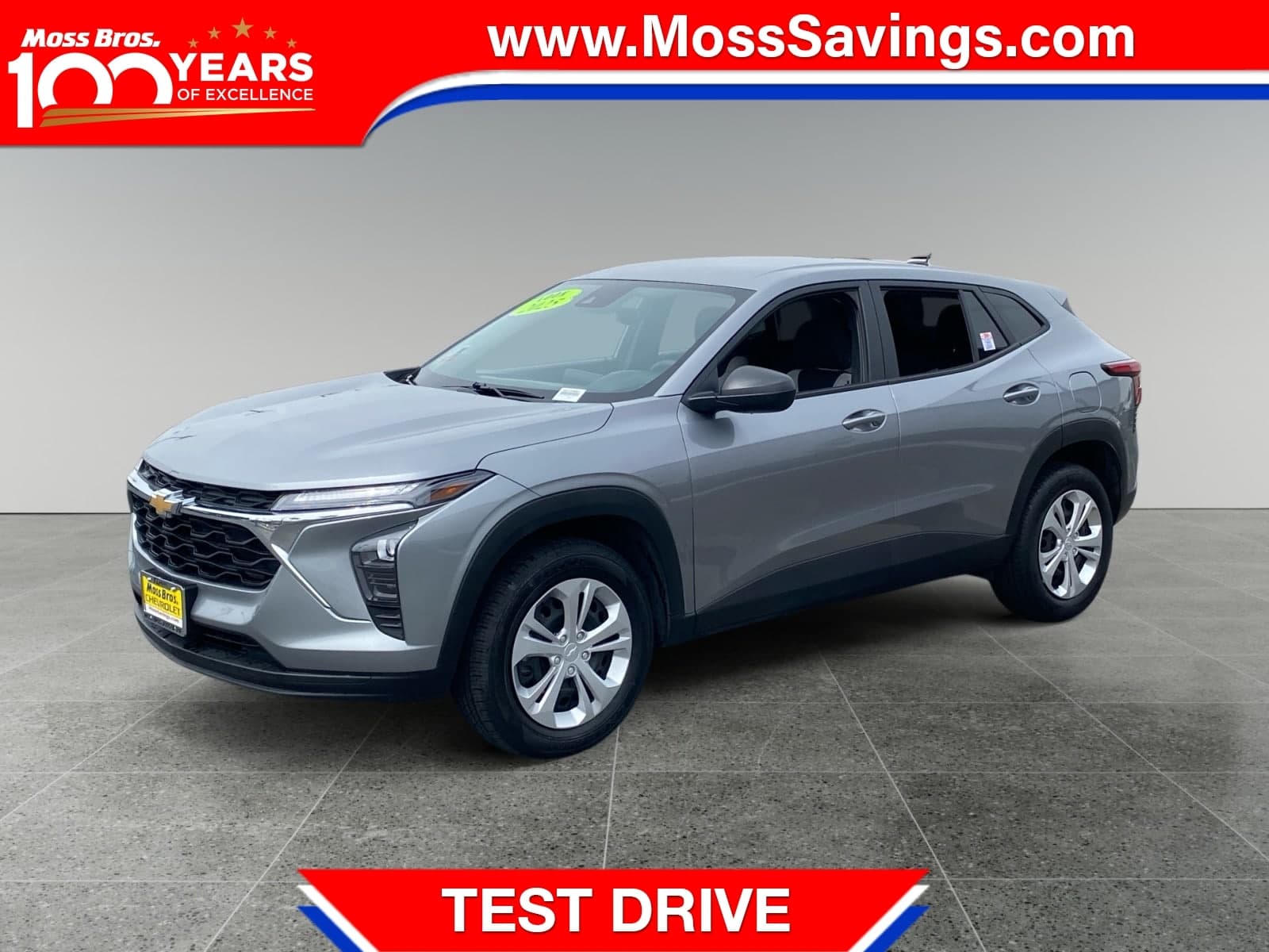 2025 Chevrolet Trax LS — photo 1 of 15