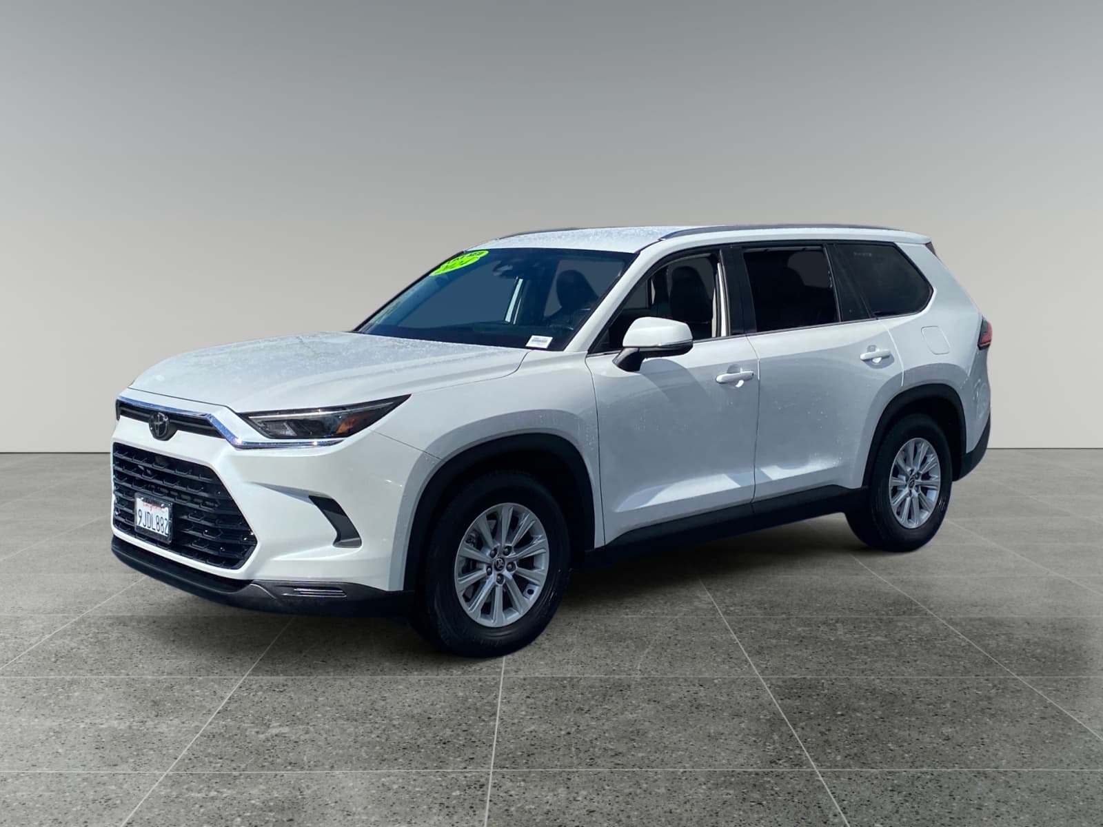 2024 Toyota Grand Highlander XLE — photo 1 of 15