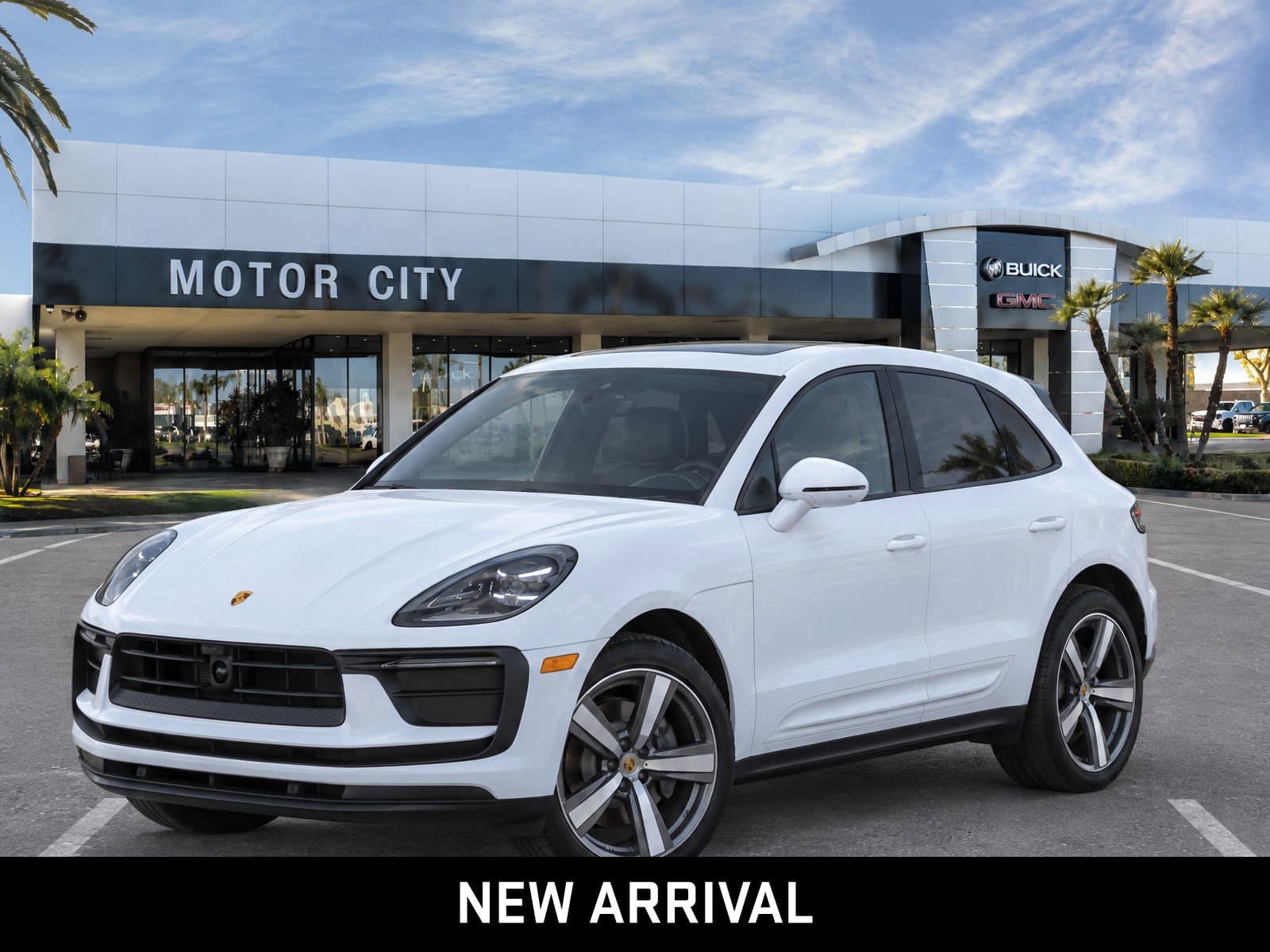 2024 Porsche Macan Base — photo 1 of 8