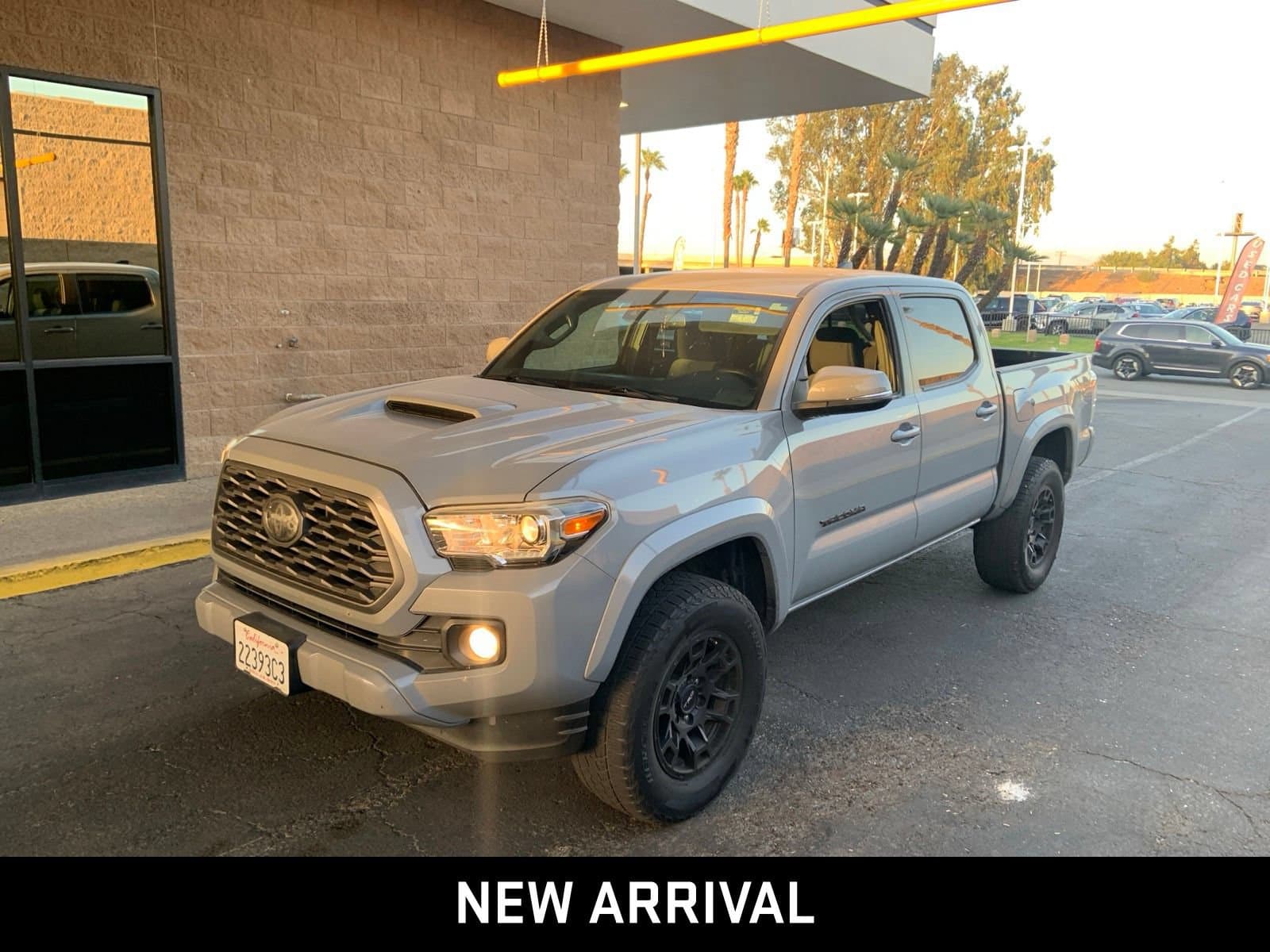 2021 Toyota Tacoma 2WD SR5 — photo 1 of 6
