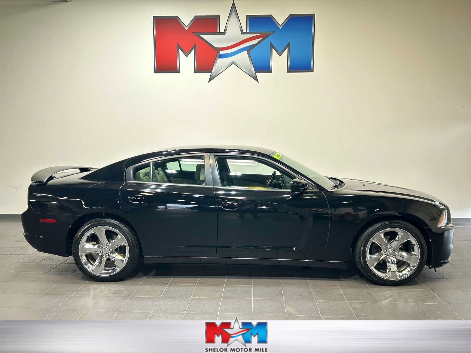 2014 Dodge Charger SE — photo 1 of 9