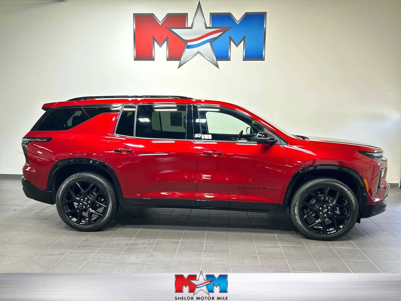 2024 Chevrolet Traverse AWD RS — photo 1 of 11