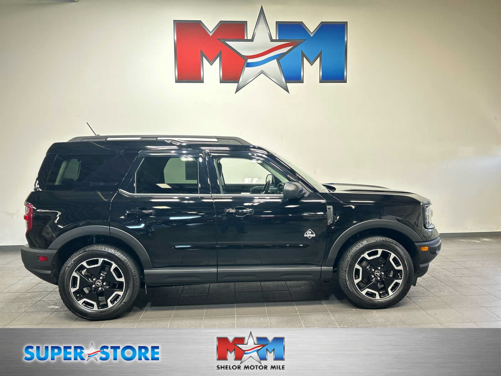 2021 Ford Bronco Sport Outer Banks — photo 1 of 30