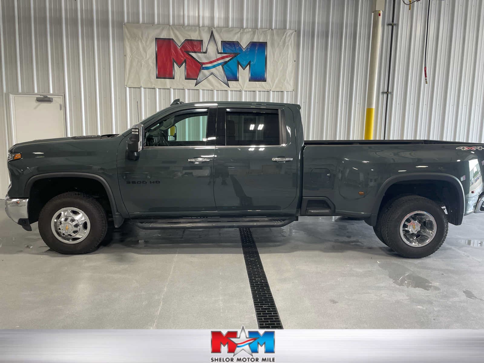 2025 Chevrolet Silverado 3500HD LTZ — photo 1 of 7