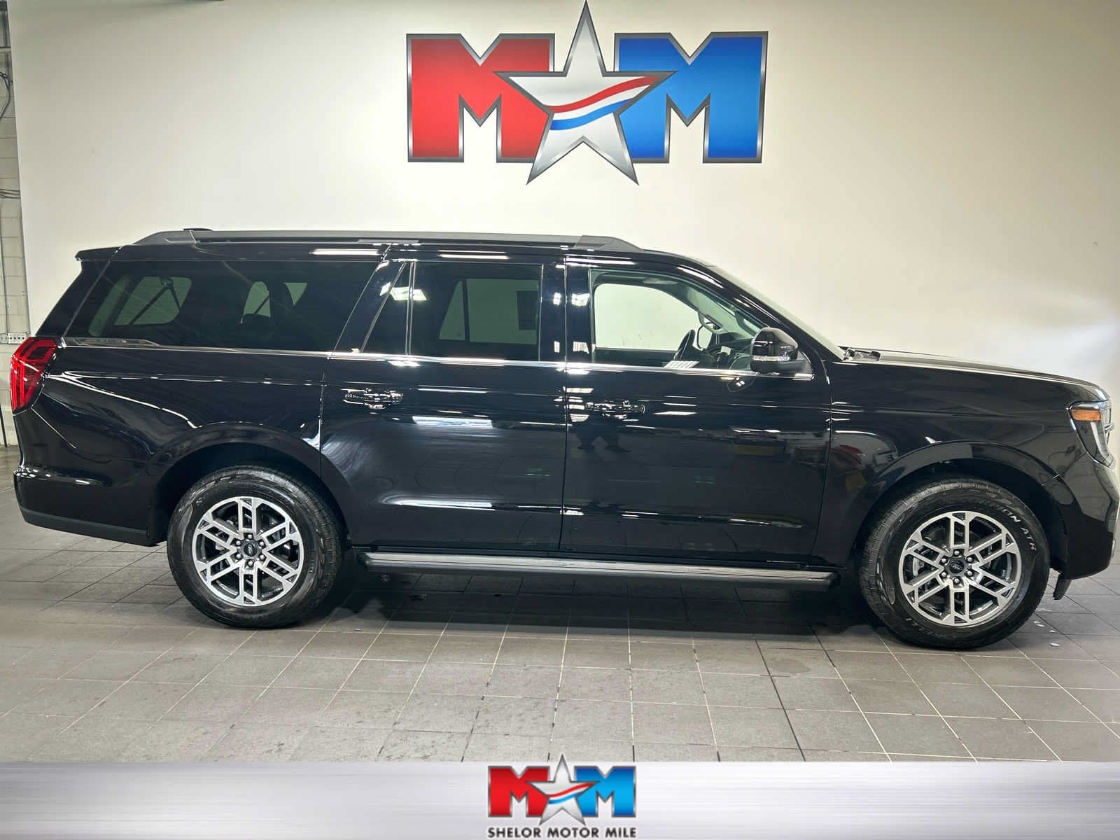 2026 Ford Expedition Max Active — photo 1 of 11