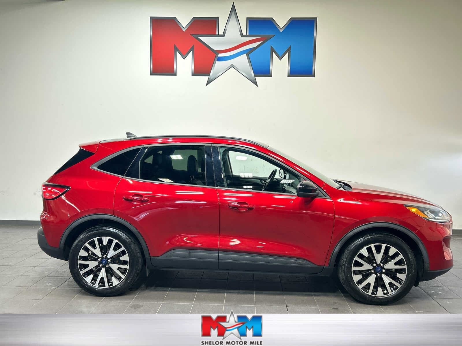 2020 Ford Escape SE Sport Hybrid — photo 1 of 11