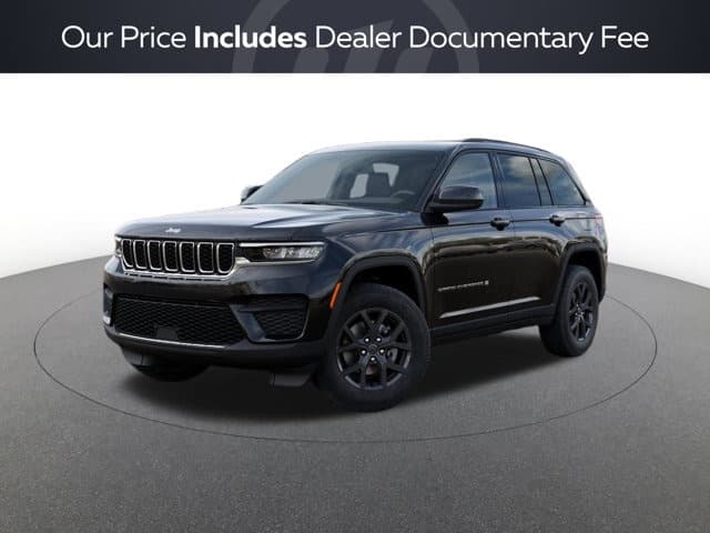 2027 Jeep Grand Cherokee Laredo — photo 1 of 52
